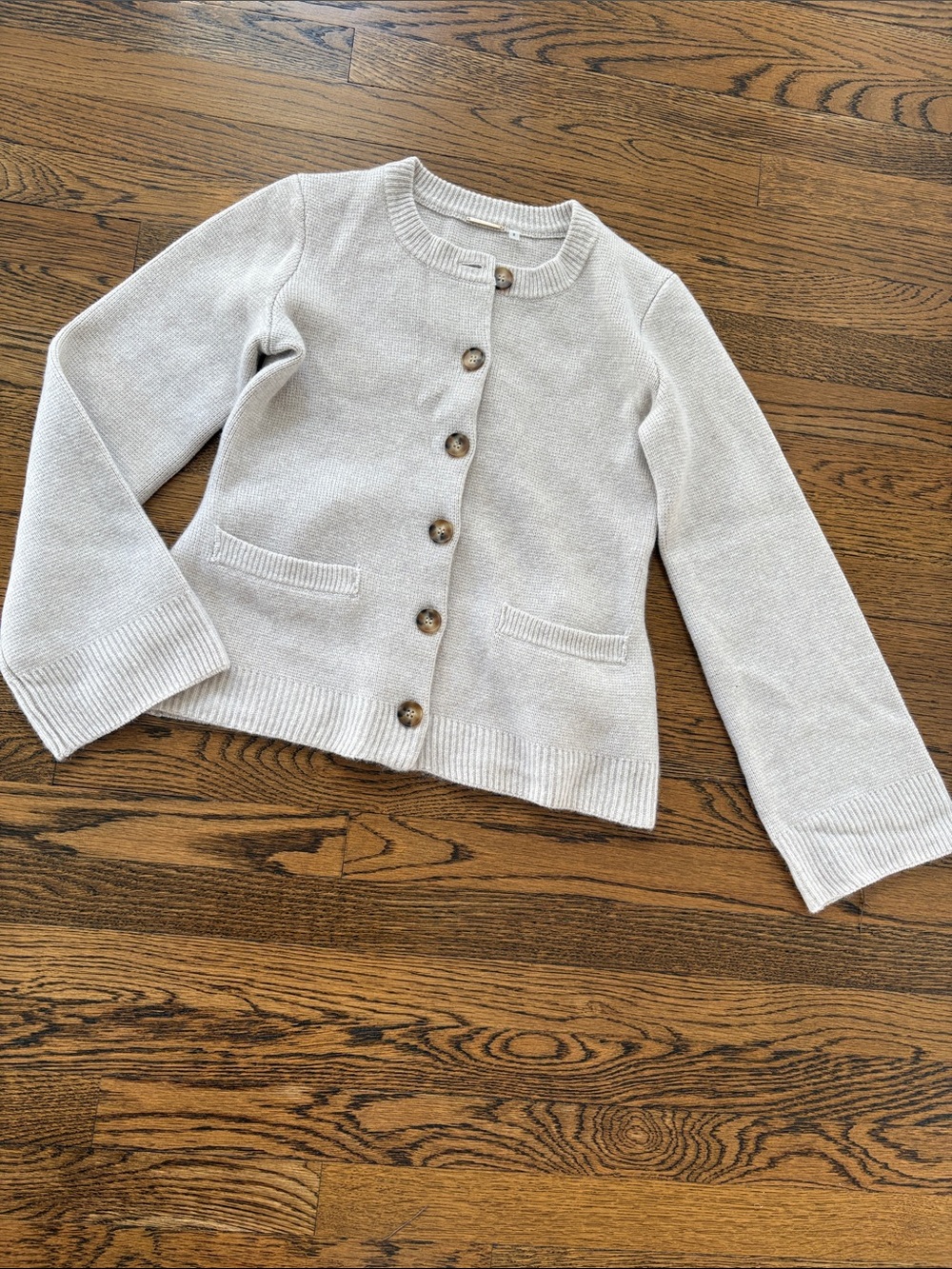 Elie Tahari 100% cashmere Button Cardigan sweater, small